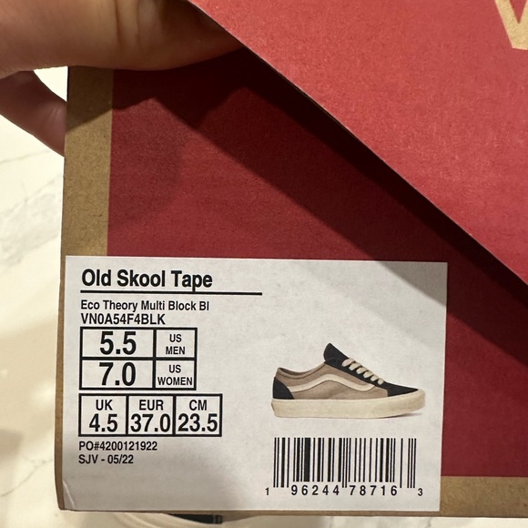 Brand new vans shoes - Picture 2 of 2